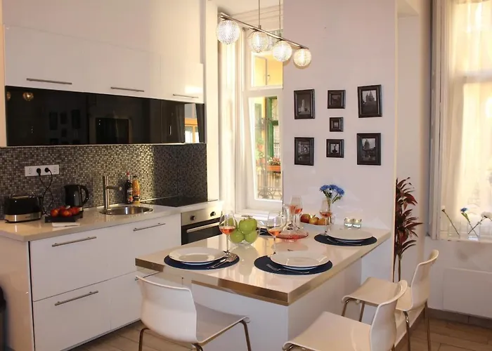 Appartement Opposite Thermal Bath, Centre, 2 Bed, 2 Bath *