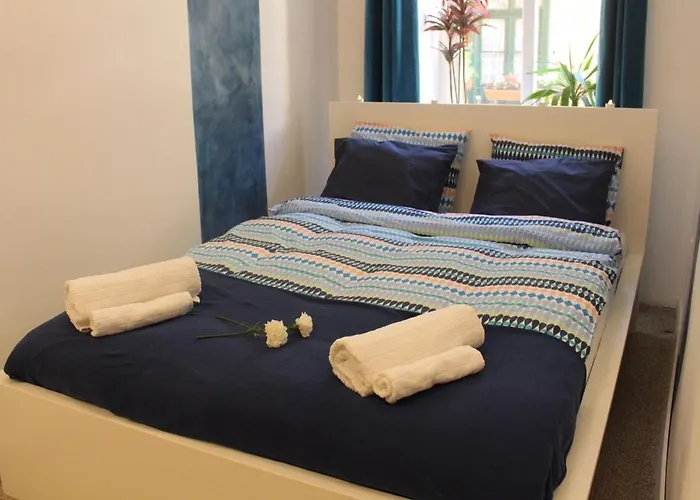 Opposite Thermal Bath, Centre, 2 Bed, 2 Bath Lägenhet Budapest