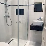 Lejlighed Opposite Thermal Bath, Centre, 2 Bed, 2 Bath Budapest